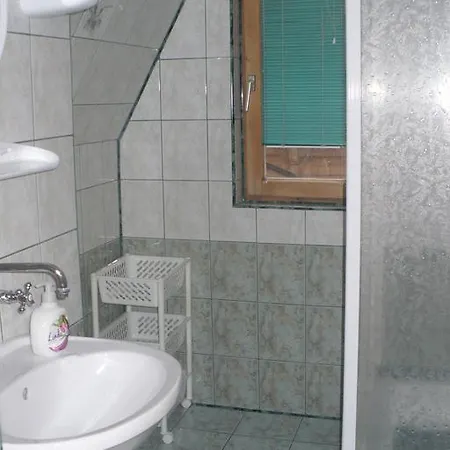 Pokoje Goscinne U Haliny *
