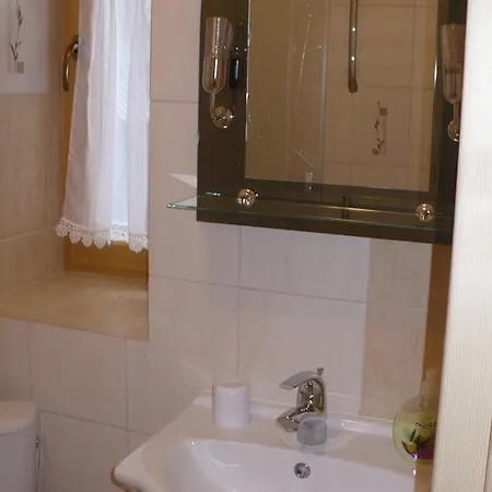 Pokoje Goscinne U Haliny Πανσιόν *